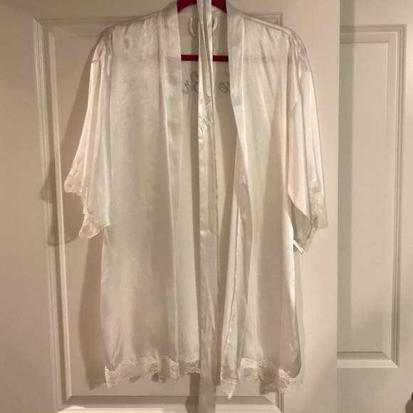 Bride Robe - Picture 5 of 8